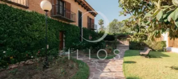 7 bedrooms House in Torrent, Spain No. 154640 6