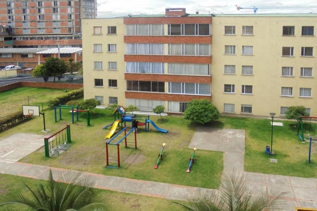 3 bedrooms House in Bogota, Colombia No. 9996