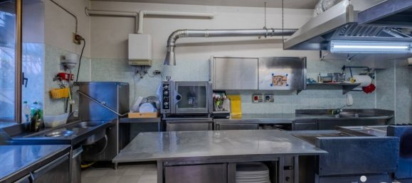 4-Zimmer Gewerbliche Immobilie in Bassano Bresciano, Italy, Nr. 360242 9