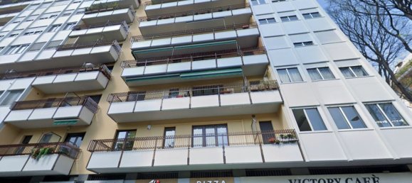 3 rooms Apartment in Milan, Italy No. 243155 2