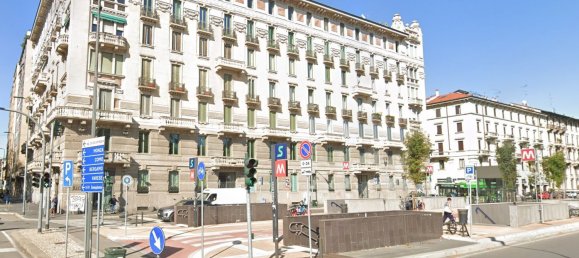 3 rooms Apartment in Milan, Italy No. 243155 11