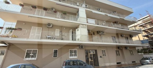 4 rooms Commercial property in Brusciano, Italy No. 20773 2