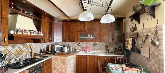 6 rooms Apartment in Viterbo, Italy No. 308920 23