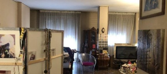 7-salle Appartement à Treviglio, Italy No. 185042 8