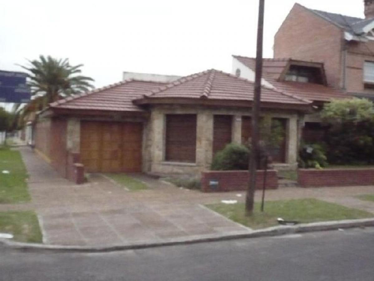 3 bedrooms House in Bermudez, Argentina No. 11622