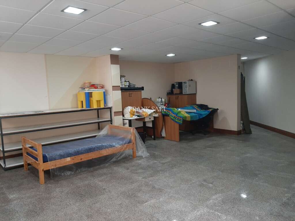 Laden in Birkirkara, Malta 315m², Nr. 13352