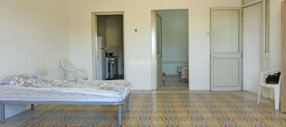 3 bedrooms Townhouse in Marsa, Malta No. 11038 3