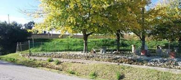 884m² Commercial property in Terre Roveresche, Italy No. 308108 11