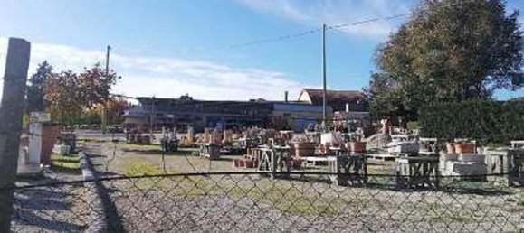 884m² Commercial property in Terre Roveresche, Italy No. 308108 14