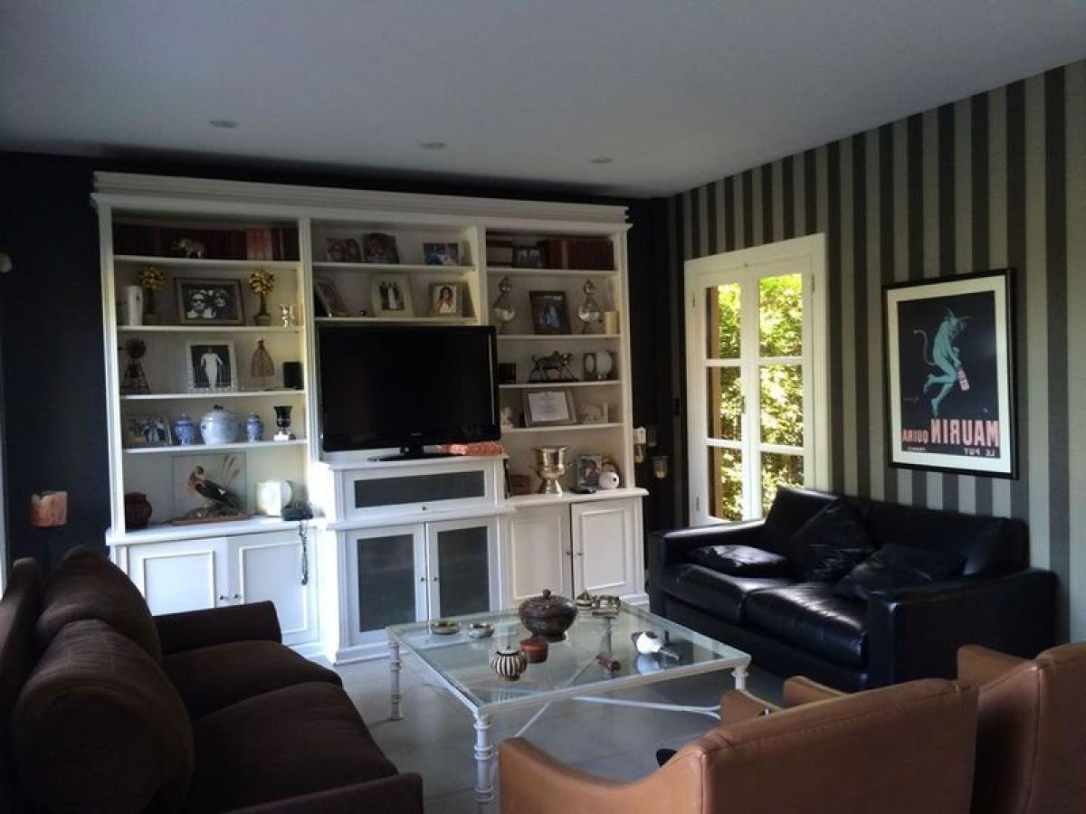 4 bedrooms House in Mar del Plata, Argentina No. 71178