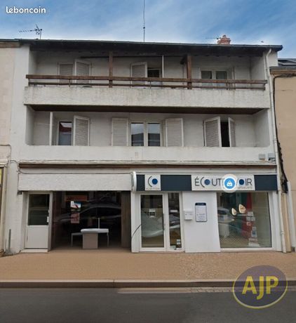 6 bedrooms Apartment in Montaigu-Vendee, France No. 284269