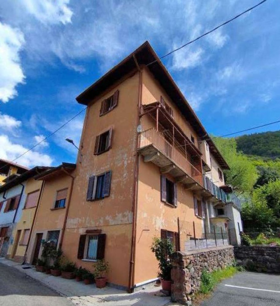 3غرفة شقة في Valganna, Italy رقم 185520