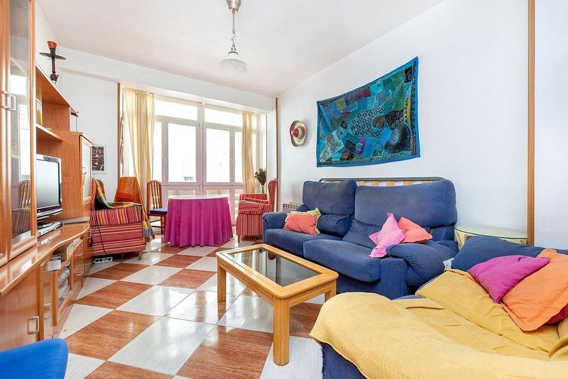 3 bedrooms Apartment in Granada, Spain No. 221836