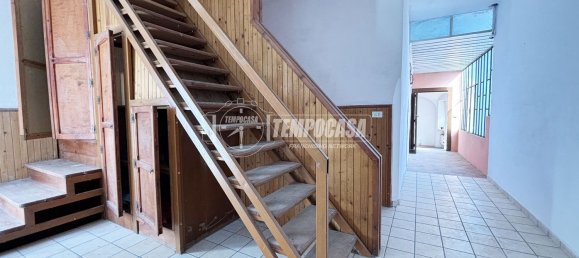 4 bedrooms House in Borgomasino, Italy No. 379758 15