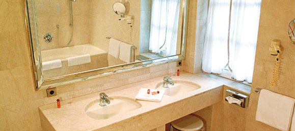 Отель, гостиница с 81 комнатой в Dormagen, Германия № 86681 6