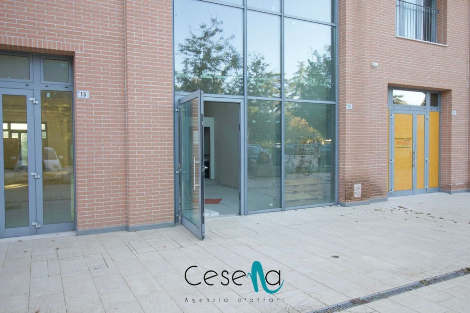115m² Commercial property in Savignano sul Rubicone, Italy No. 123503