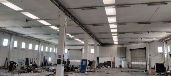 1650m² Warehouse in Montecosaro, Italy No. 170112 4