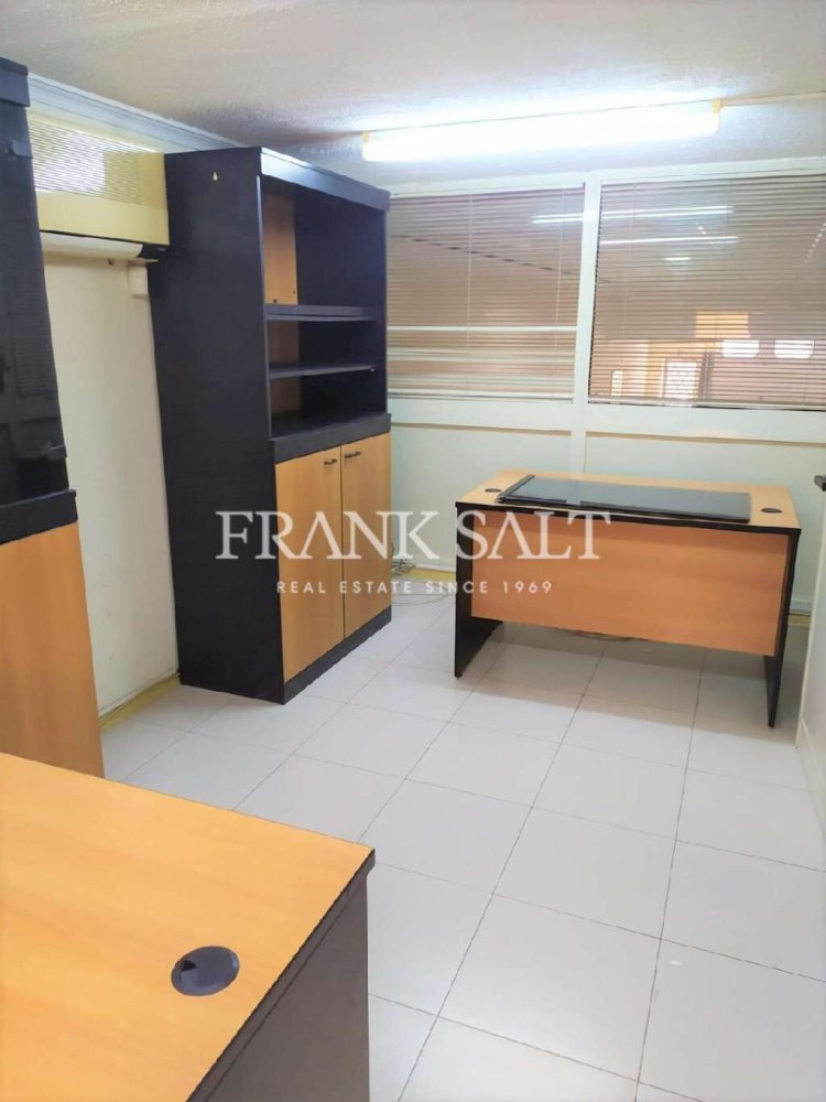 141m² Office in Gudja, Malta No. 12240
