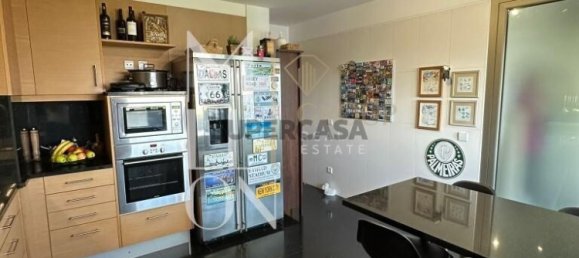 4 Schlafzimmer Doppelhaus in Matosinhos, Portugal, Nr. 209386 3