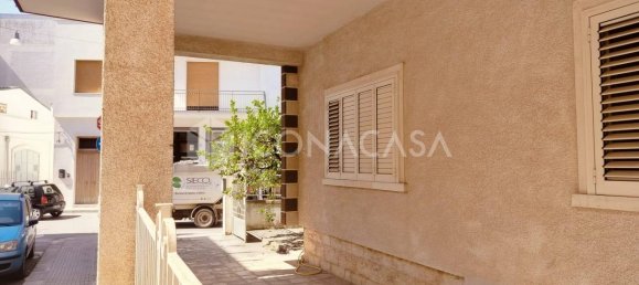 4 rooms House in Conversano, Italy No. 266713 6
