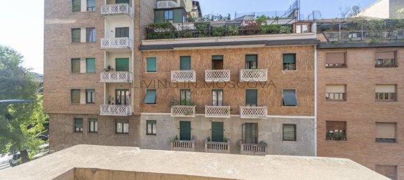 2 bedrooms Apartment in Milan, Italy No. 272606 6