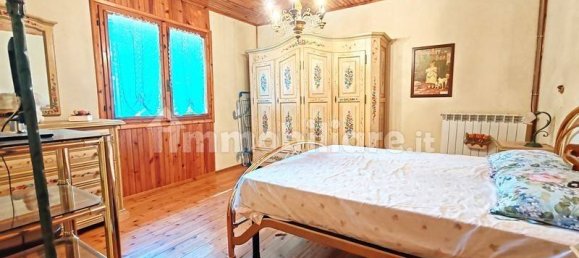 2 Schlafzimmer Villa in Oulx, Italy, Nr. 298181 9