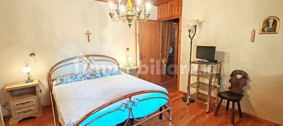 2 Schlafzimmer Villa in Oulx, Italy, Nr. 298181 10