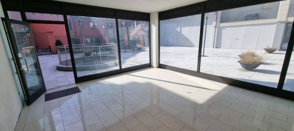 1-salle Propriété commerciale à Colico, Italy No. 2142 7