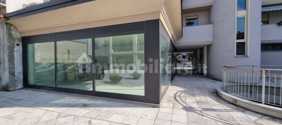 1-salle Propriété commerciale à Colico, Italy No. 2142 12