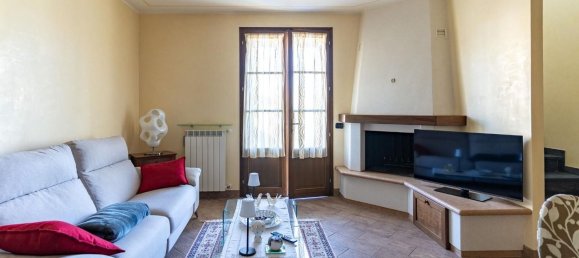 Casa de 5 habitaciónes en San Miniato, Italy No. 158406 7