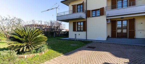 Casa de 5 habitaciónes en San Miniato, Italy No. 158406 3