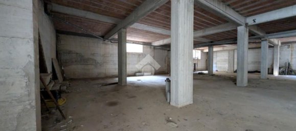 887m² Warehouse in San Felice a Cancello, Italy No. 335855 4