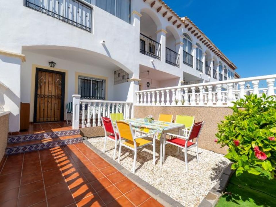 Таунхаус с 2 спальнями в Аликанте, Испания № 190515