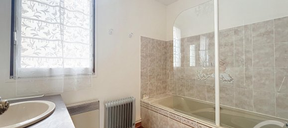 2 bedrooms Apartment in Chartres, France No. 240928 25