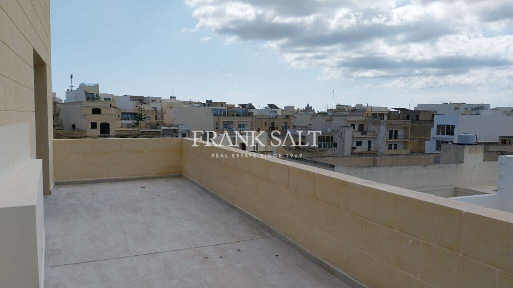 3 bedrooms Penthouse in Victoria, Malta No. 2873