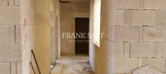 3 bedrooms Penthouse in Victoria, Malta No. 2873 5