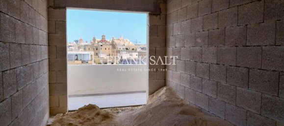 3 bedrooms Penthouse in Victoria, Malta No. 2873 3