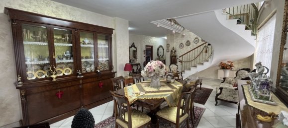 Duplex de 7 divisões em Calvi Risorta, Italy N.º 144747 4