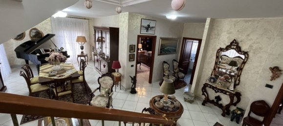 Duplex de 7 divisões em Calvi Risorta, Italy N.º 144747 2