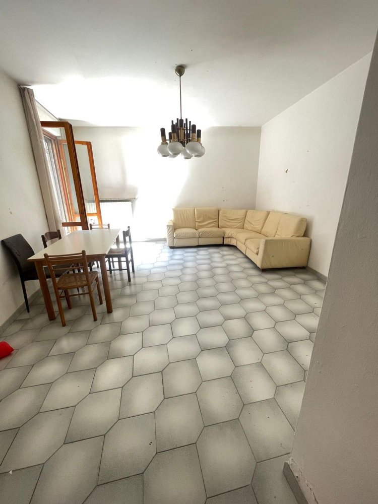 3 bedrooms Apartment in Mezzanino, Italy No. 401928