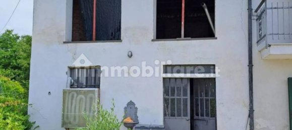 5 bedrooms House in Ferrere, Italy No. 124513 6