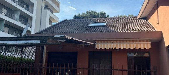 Villa de 5 dormitorios en Pescara, Italy No. 315875 10