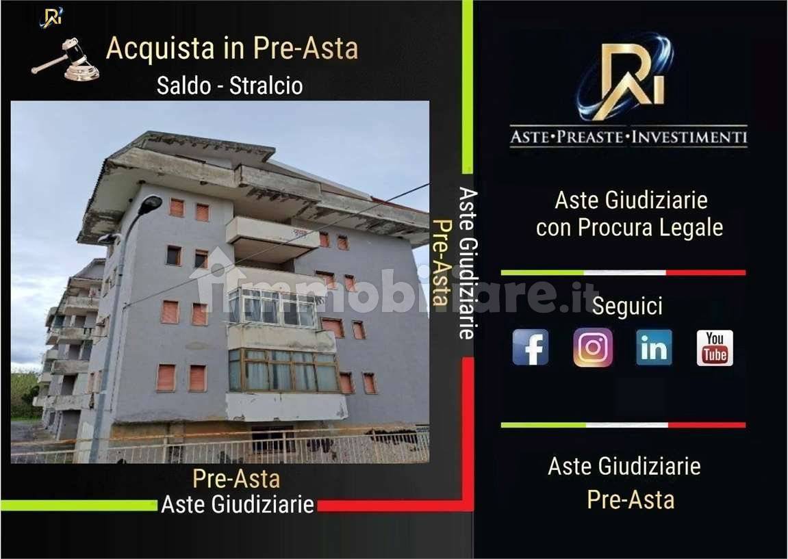 Apartamento de 2 dormitorios en Scalea, Italy No. 179707