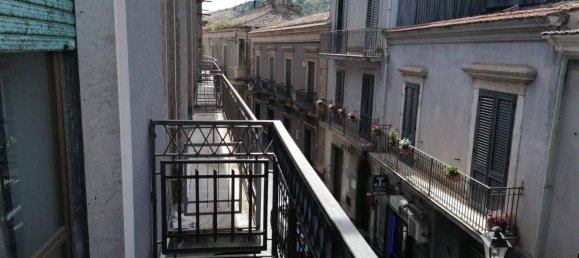 5 rooms House in Randazzo, Italy No. 71984 7