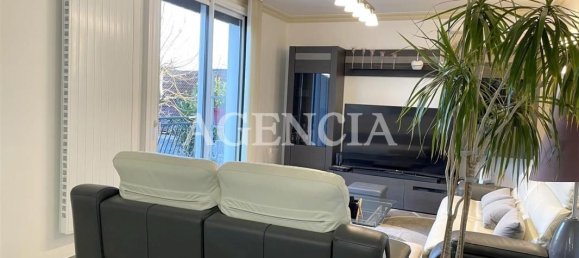 4 bedrooms House in Ormesson-sur-Marne, France No. 164048 2