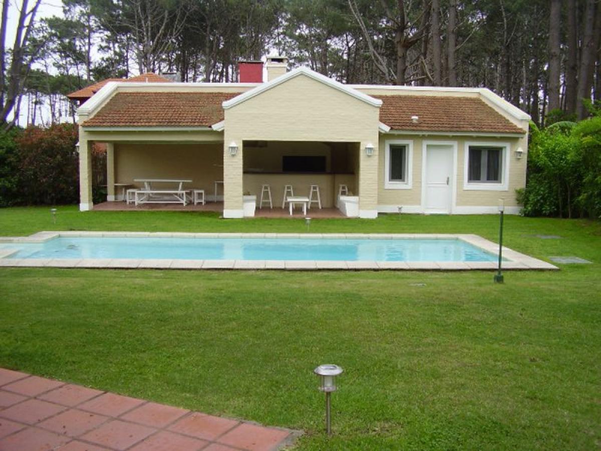 3 bedrooms House in Maldonado, Uruguay No. 3846