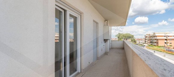 3 rooms Apartment in Ciampino, Italy No. 33634 11