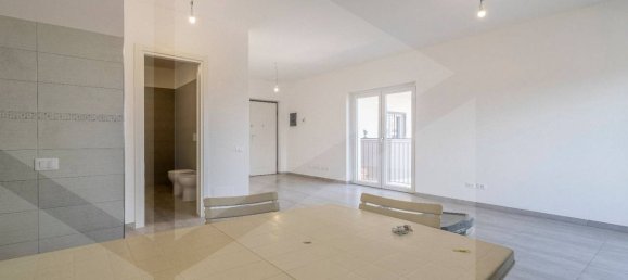 3 rooms Apartment in Ciampino, Italy No. 33634 9