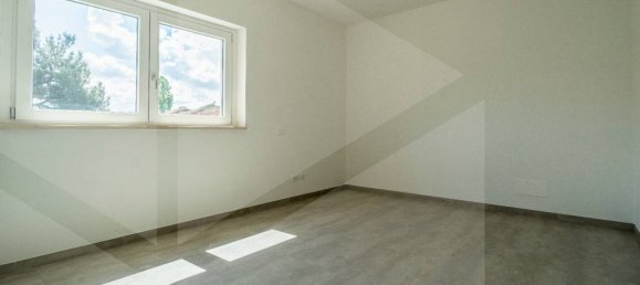 3 rooms Apartment in Ciampino, Italy No. 33634 16