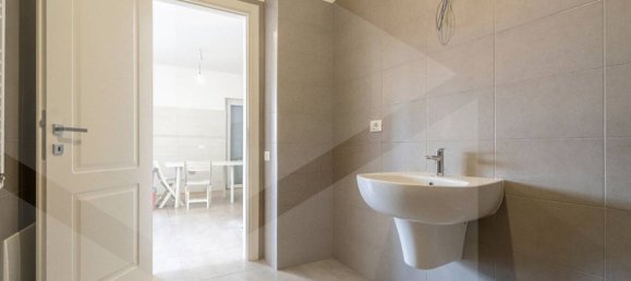 3 rooms Apartment in Ciampino, Italy No. 33634 13